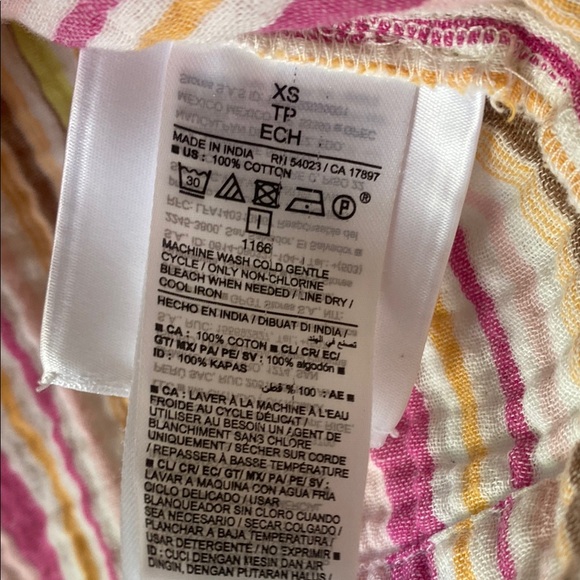 Old Navy Pink and Yellow Relaxed Blouse with Mandarin Collar - Picture 4 of 5